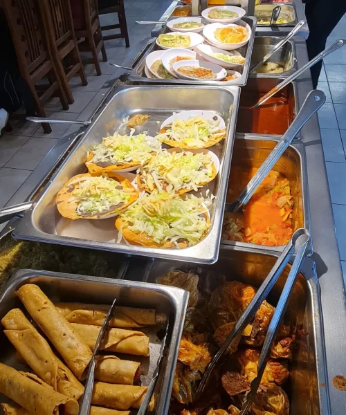 comida buffet poblana