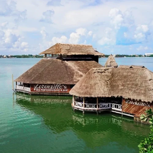 exterior del restaurante lorenzillos en cancun