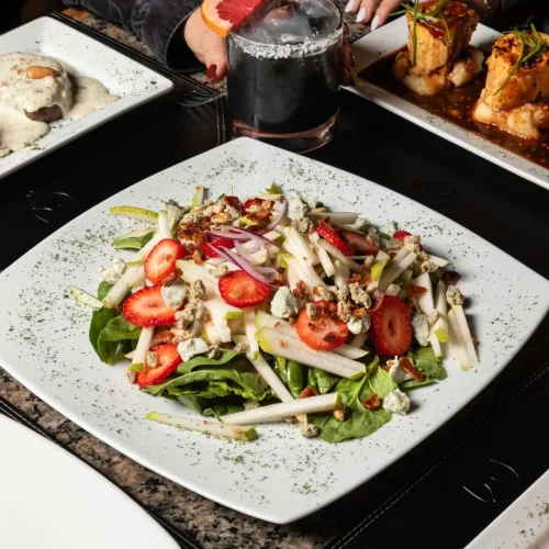 Ensalada gourmet en puebla mochomos restaurant
