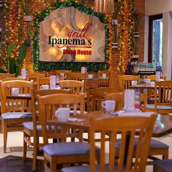 Interior del restaurante ipanemas grill playa del carmen