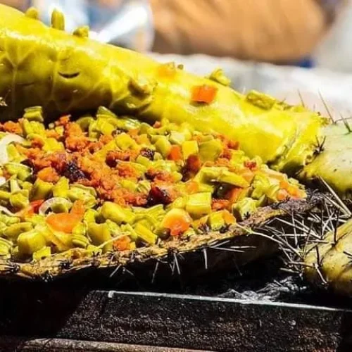 platillo de nopales en penca