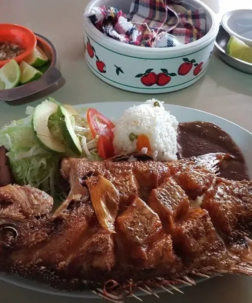 pescado frito en el restaurante padilla en chetumal