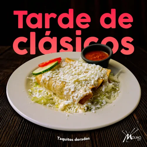 Tacos dorados con salsa del restaurante molino 807