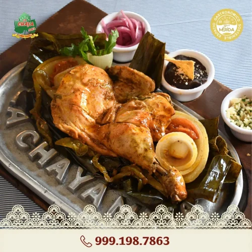 Plato originario de yucatán pollo pibil
