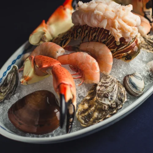 platillos frescos de mar para comer en el restaurante lorenzillos