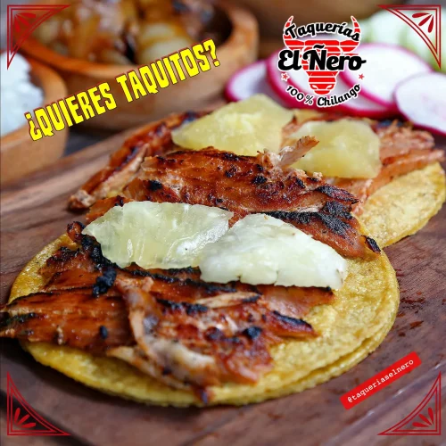 el original taco al pastor en la taquería el ñero en playa del carmen