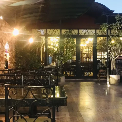 terraza del restaurante la rueda